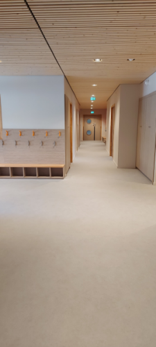 Pôle scolaire couloir 2