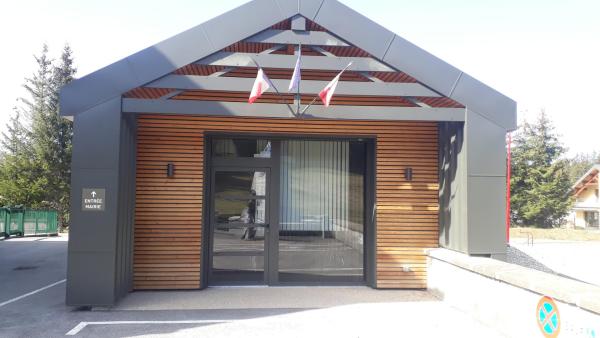 Mairie face salle conseil rapprochee