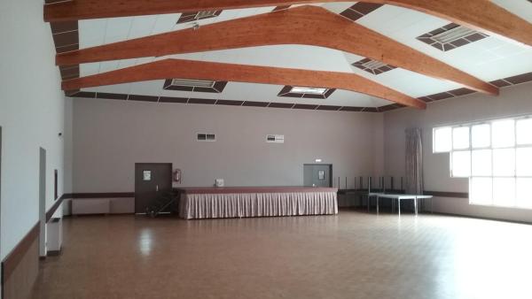 Salle vue grande salle cote gauche