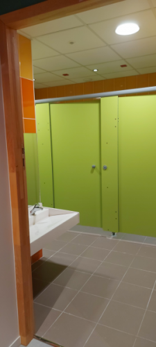 Pôle scolaire toilettes